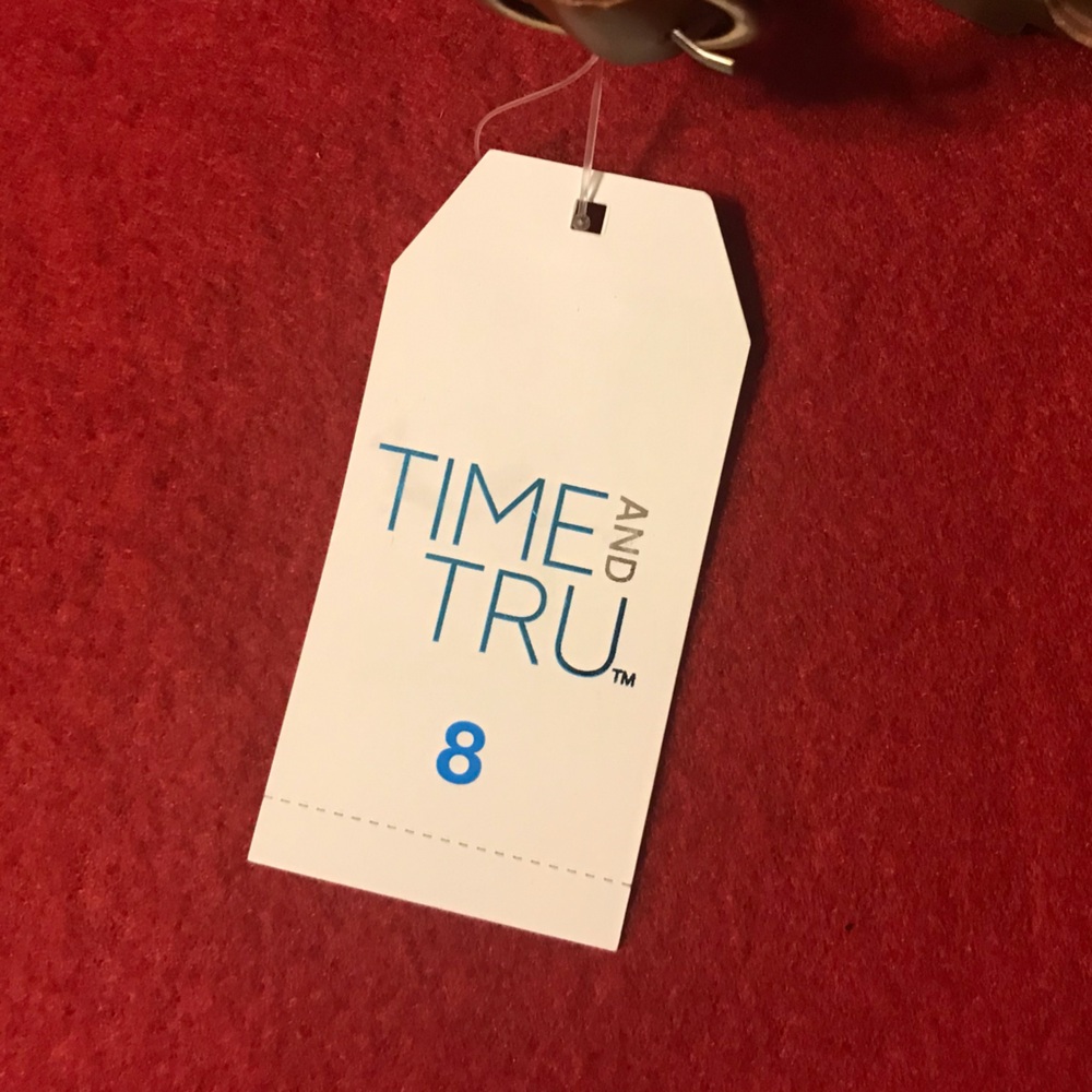 NWT TIME and TRU Memory Foam Sandals - Picture 7 of 13